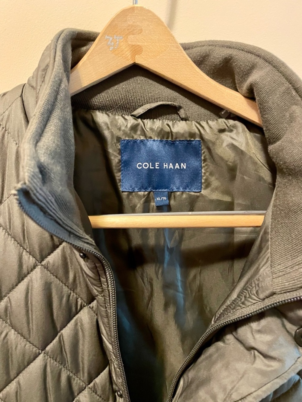 Cole Haan Quilted Green Vest with Stand Collar - Picture 2 of 14